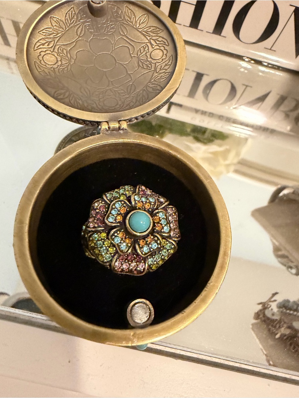 Heidi Daus Trinket Box & Ring Set - Picture 3 of 8
